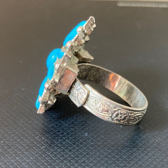 Vintage Silver Tone and Turquoise Adjustable Ring - Picture 3 of 6